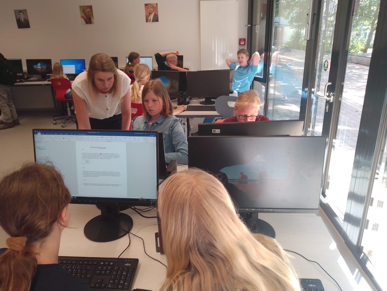 380CCFC9 3D1B 4EFE 8583 62F6F67E2554