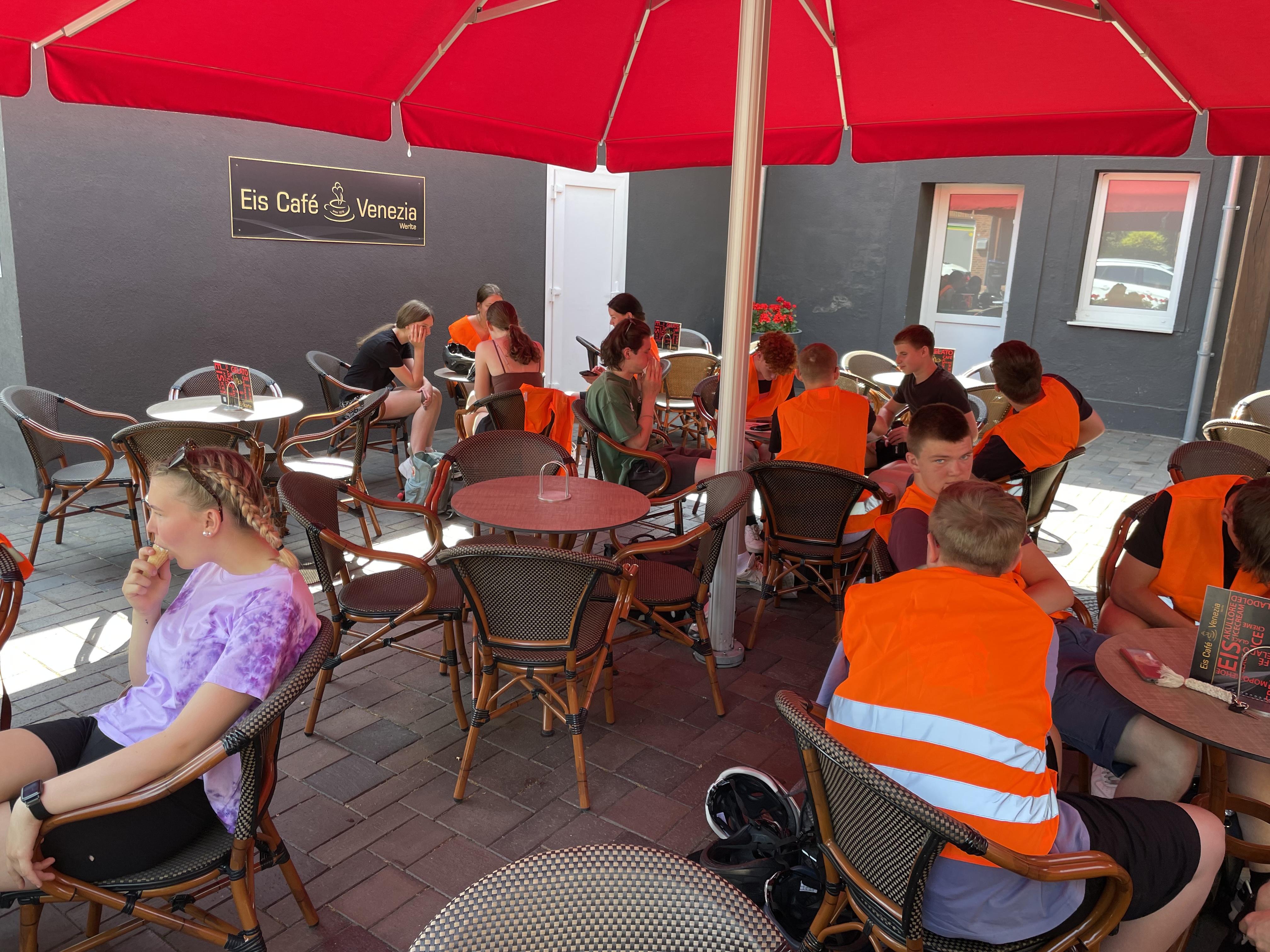 46C7CD35 05B5 42ED B076 14E52581FE04